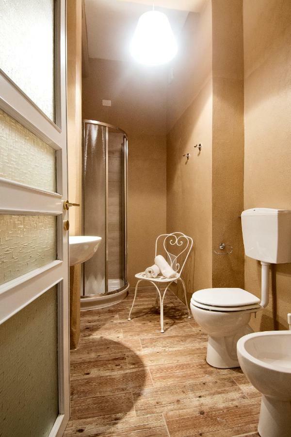 Blulassu City Center Rooms Кальяри Экстерьер фото